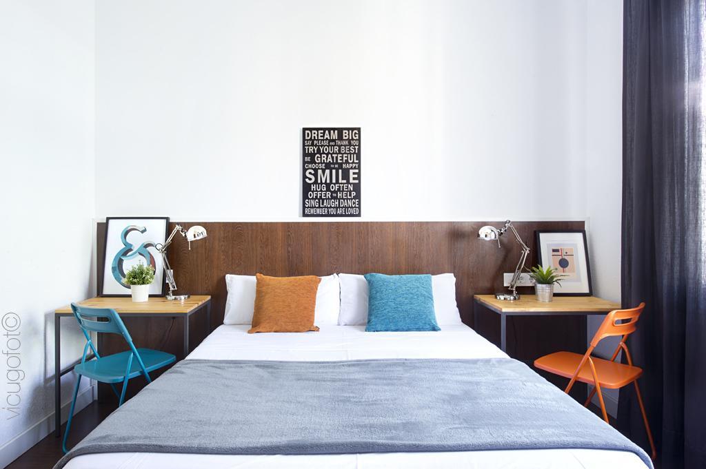 Apartemen 185 m² dengan 8 kamar tidur dan 4 kamar mandi pribadi di Eixample Barcelona Bagian luar foto