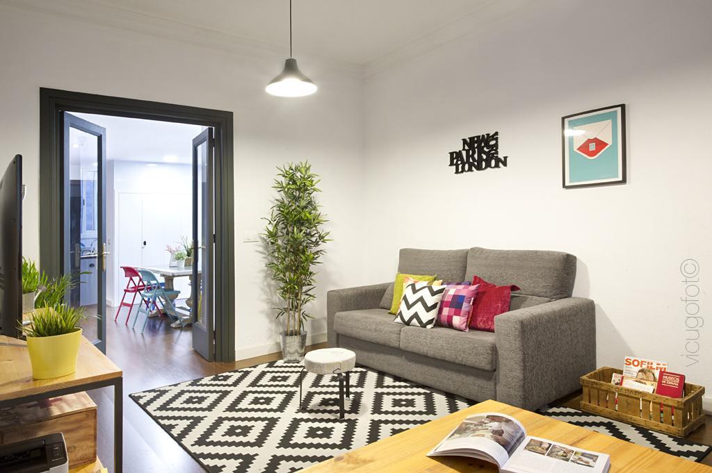 Apartemen 185 m² dengan 8 kamar tidur dan 4 kamar mandi pribadi di Eixample Barcelona Bagian luar foto