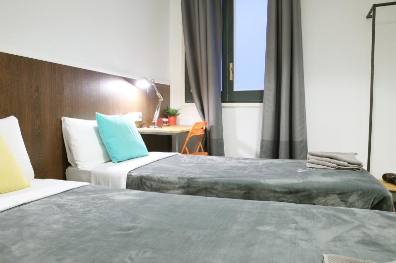 Apartemen 185 m² dengan 8 kamar tidur dan 4 kamar mandi pribadi di Eixample Barcelona Ruang foto