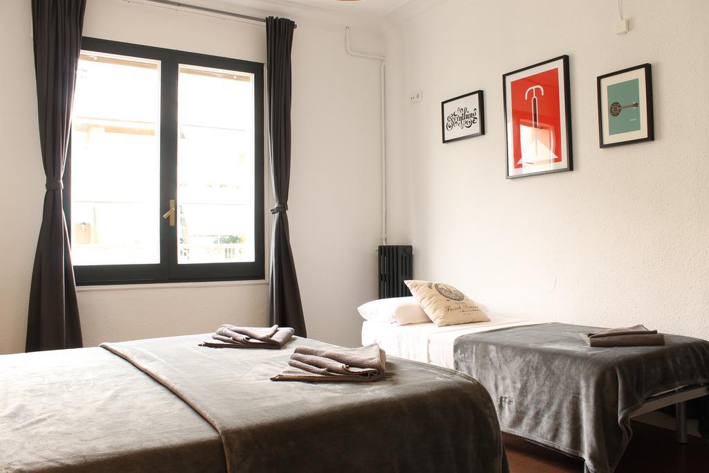 Apartemen 185 m² dengan 8 kamar tidur dan 4 kamar mandi pribadi di Eixample Barcelona Ruang foto